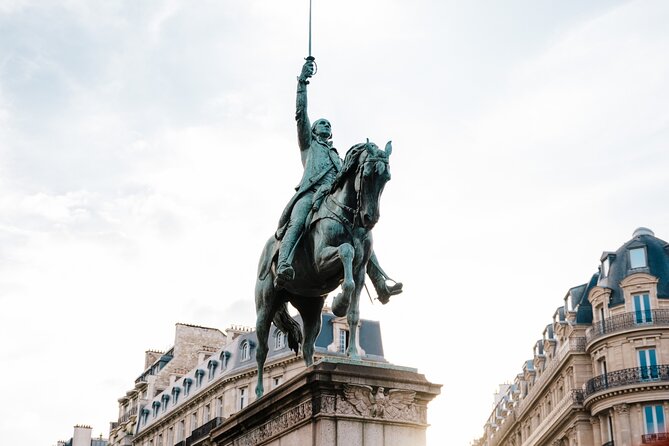 1.5 Hour Private Tour in Paris in a Classic Citroën - Guides and comfort: the difference between a ride and a real tour
