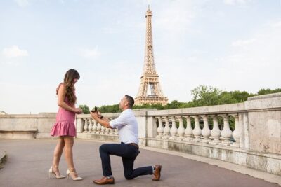 1-hour Photoshoot at the Eiffel Tower Trocadero Paris - Pro photographer direction: how you’ll look good without forcing it
