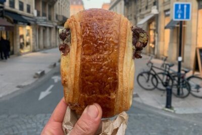 #1 Montmartre Pastries & Chocolate Food Tour with 6+ Tastings - Meet at Fontaine Pigalle, then walk your way up the vibe