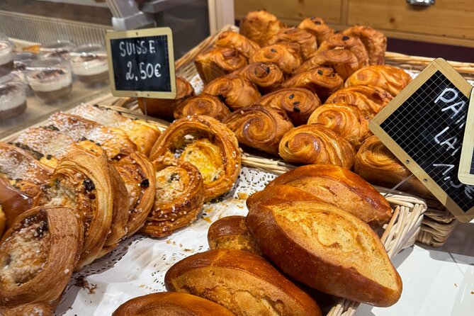 #1 Montmartre Pastries & Chocolate Food Tour with 6+ Tastings - Stop-by-stop: how the route usually unfolds in Montmartre