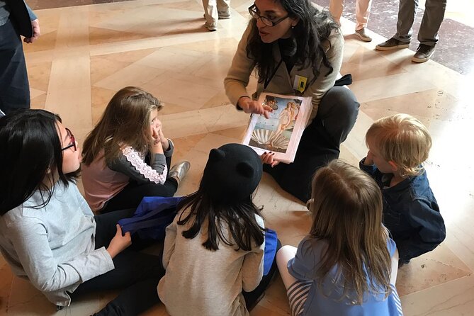 1h30 - Louvre Highlights optional 'families with kids' - Eng/Esp - English or Spanish: how to choose the right language setup