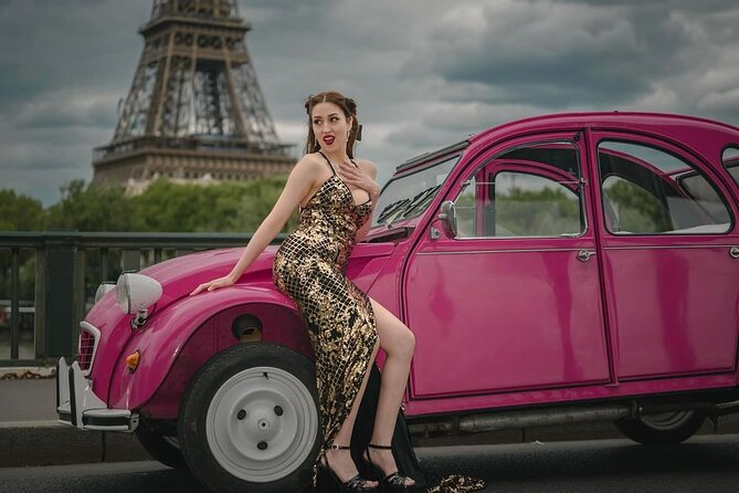 1h30 Private Guided Tour in a Pink Citroën 2CV - Stop 1: Moulin Rouge, where your photo day gets its personality