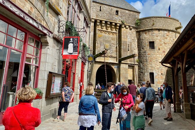 2-day Mont Saint-Michel, Full D-Day, Normandy Private from Paris - Price and included value: what you avoid paying twice