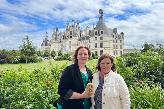 3 Loire Valley Castles and Wine Tasting Private Guided Tour - Château de Chenonceau: The Ladies’ Castle and Its Photo-Friendly Flow