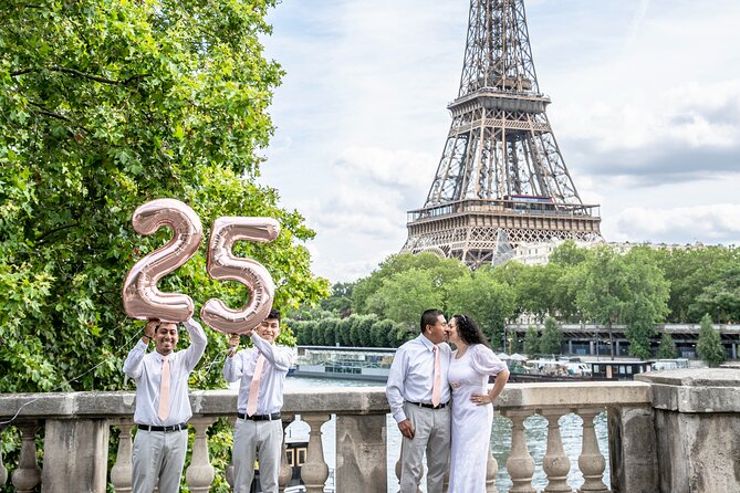 30 min photosession in Paris, all photos sent and edited - How the photographer directs you (and why Nina’s style gets praised)