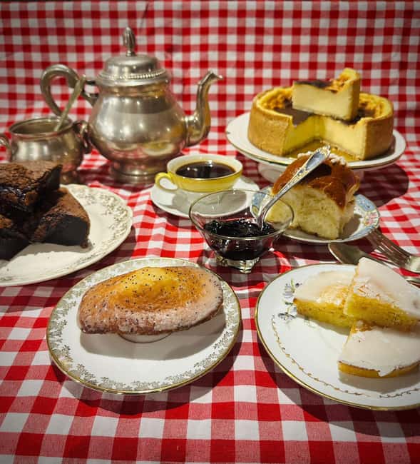 A French "Tea Time" in Paris - Meeting L’Epicerie de Loïc B Inside the Market