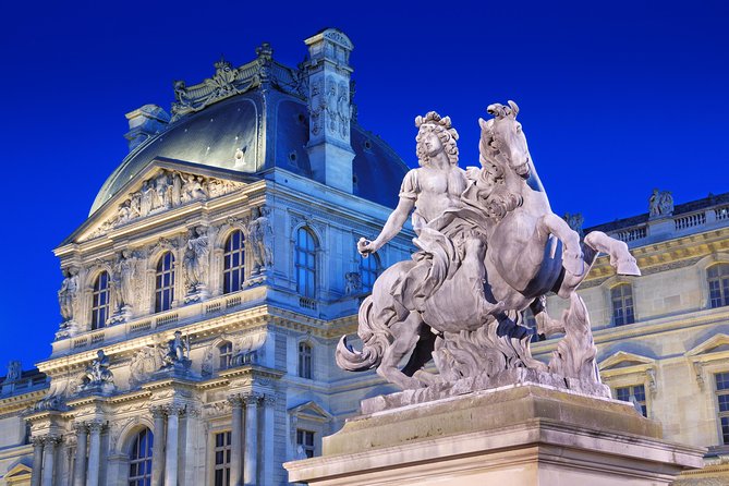 A Private Curated Journey Through the Louvre - Meeting at the Louvre Pyramid and Getting Oriented Fast