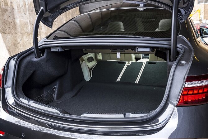 Arrival Transfer from Paris Train Stations to Paris by car or van - Timing That Can Handle Real Paris Traffic