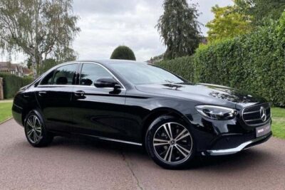 Arrival Transfer from Paris Train Stations to Paris by car or van - Meet-and-Greet Done Right: Where the Chauffeur Meets You