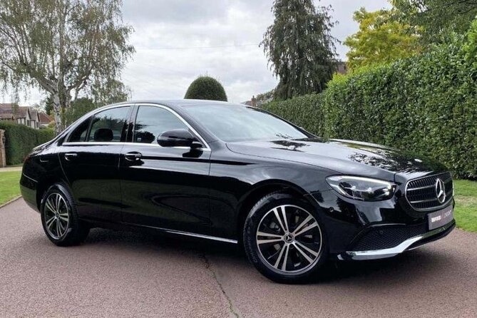 Arrival Transfer from Paris Train Stations to Paris by car or van - Meet-and-Greet Done Right: Where the Chauffeur Meets You