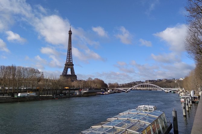 Audioguide - The Eiffel Tower and its secrets - Photo Tips You Can Use Without a Guide Standing Over You
