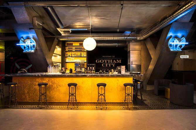 Batman Escape Game in Paris : Welcome to Gotham City ! - Logistics That Matter: Time Slots, Weather, and Group Size