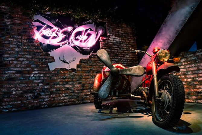 Batman Escape Game in Paris : Welcome to Gotham City ! - Batman-World Details: The Sets, Props, and Story Feel
