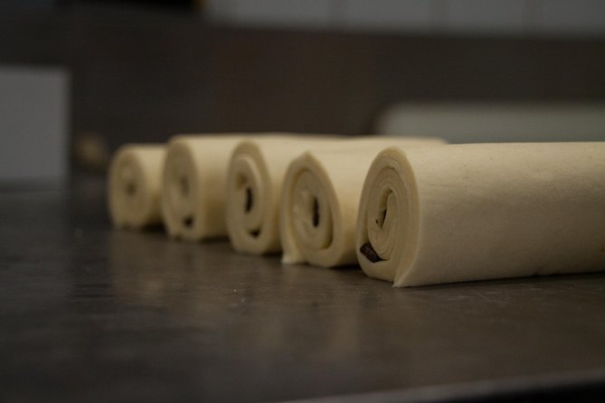 Behind the Scenes of a Boulangerie: French Bakery Tour in Paris - Croissants and pastries: what you learn beyond the baguette