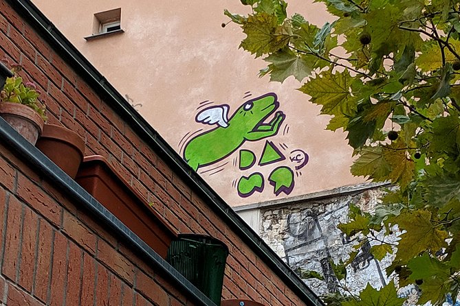 Belleville Street Art Tour with an Artist - What an Artist Guide Adds: Techniques, Intent, and Real Community Stories