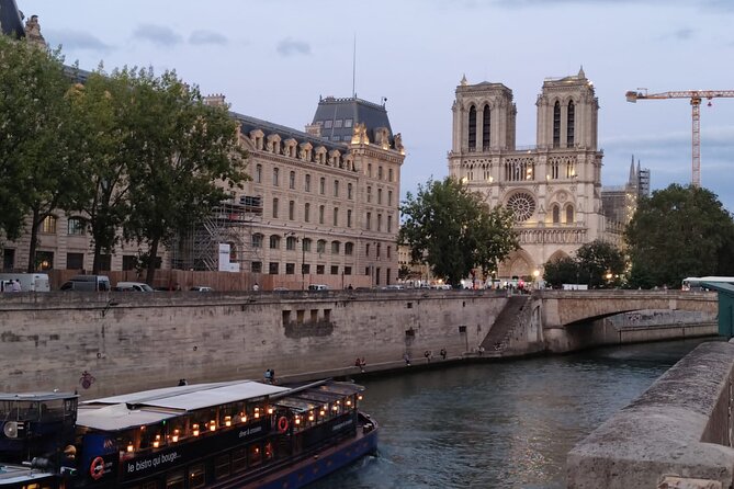 Best Bits of Paris: 40 Favorites Small-Group Walking & Metro Tour - Louvre Exterior to Arc de Triomphe: The Central Paris Sweep