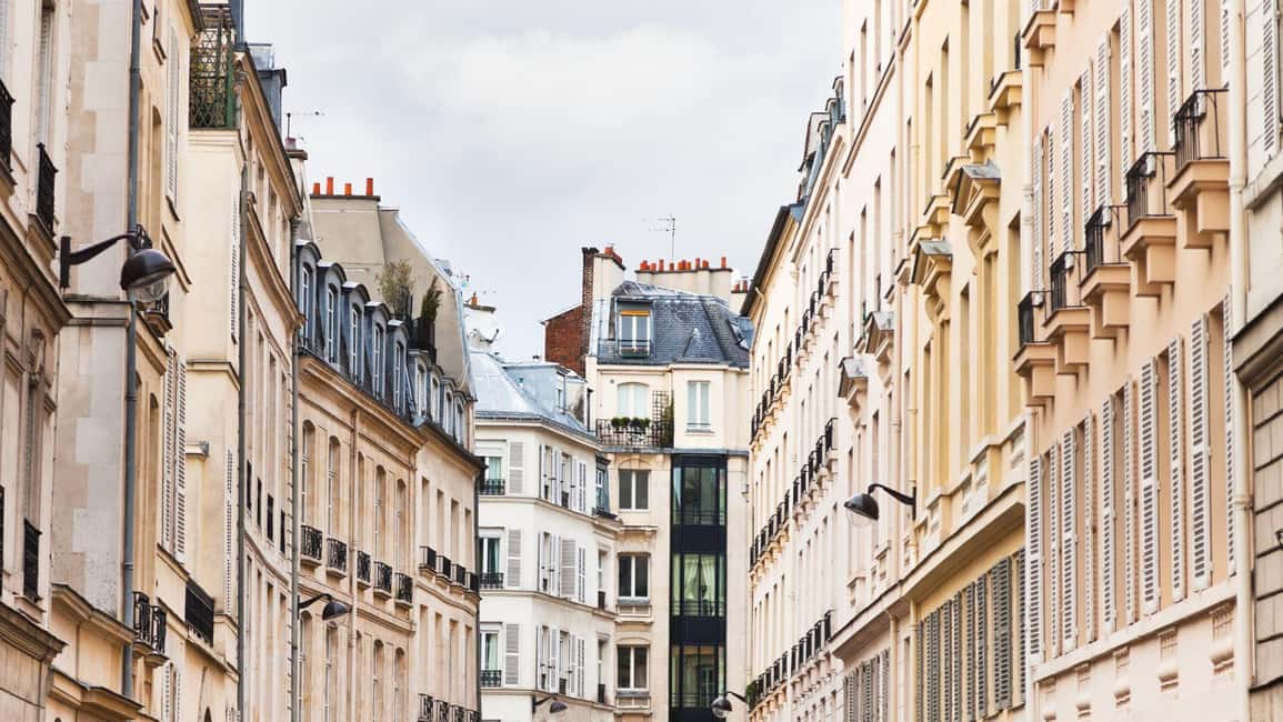 Best of Paris: Private Walking Tour with Local - Duration and Pace: 2–6 Hours in a Walking Format