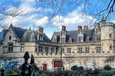 Best of the Left Bank: Self-Guided Tour of the Latin Quarter - Shakespeare and Company to Le Théâtre de la Huchette: literature, then stage doors