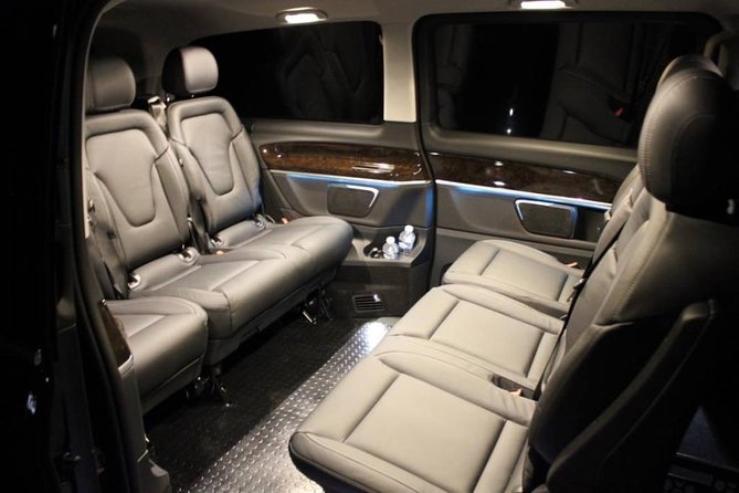 Best Private Airports Transfers - Luxury Minivan Service - Why the Luxury Minivan Feels Like Better Value