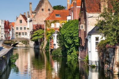 Bruges Day Tour from Paris by minivan - Minivan Transport: The Part You Pay For