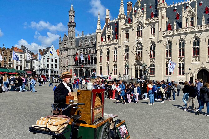 Bruges Highlights, Boat, Beer, Chocolate Day trip from Paris - The final free hour in Bruges: shop, wander, and choose your favorites