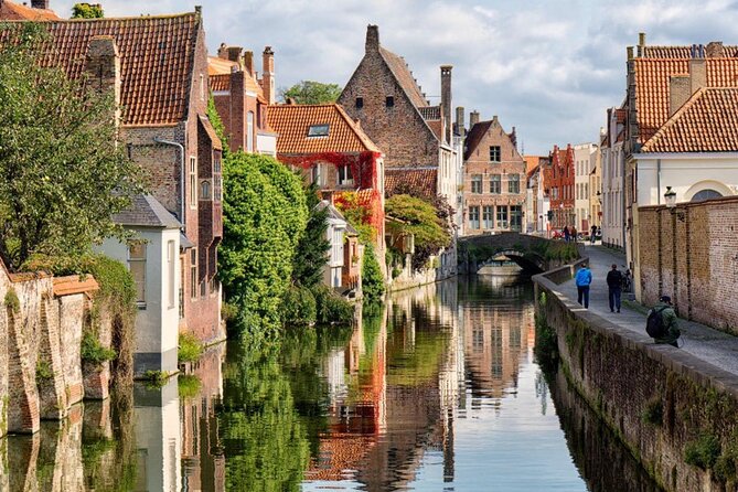 Bruges Small-group Full-day trip by Minivan from Paris - First leg: the 7:30am departure from Paris