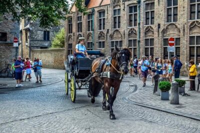 Bruges Small-group Full-day trip by Minivan from Paris - Arrival and the Bruges walking tour that actually matters