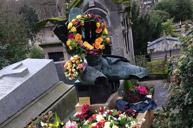 Bundle of Père Lachaise Cemetery: Self-Guided Audio Tours - Price and value: why $10.94 can work here