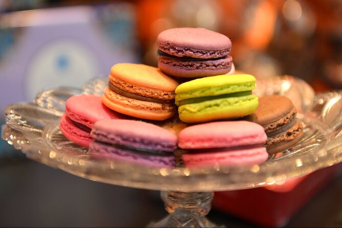 Chocolate and Pastry Walking Tour in Montmartre, Paris - Where you meet and where you end (and why it matters)
