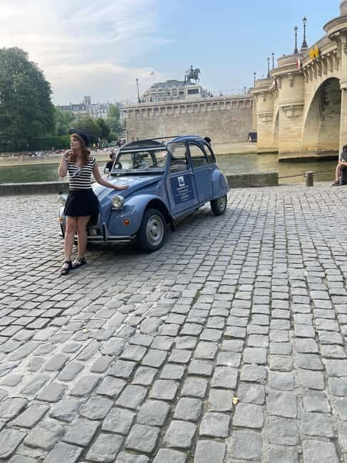 Classic 2CV Tour paris 2h - Champ-de-Mars to the Eiffel Tower: starting with a perfect Paris postcard