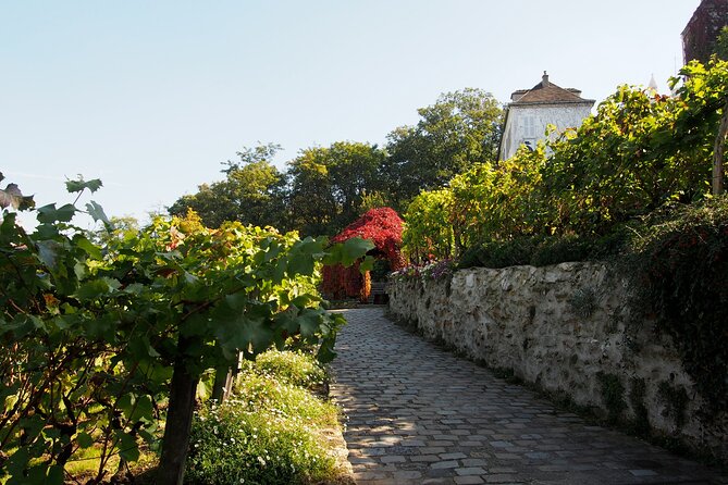 Clos Montmartre 'Paris in your Glass' Wine Tasting - Musée de Montmartre’s Renoir Garden and the Clos Montmartre overview