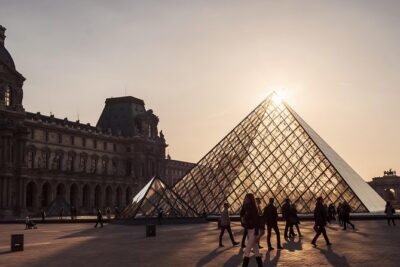 Closing Time at the Louvre: The Mona Lisa at her Most Peaceful - Inside the Louvre: The route that keeps you moving with purpose