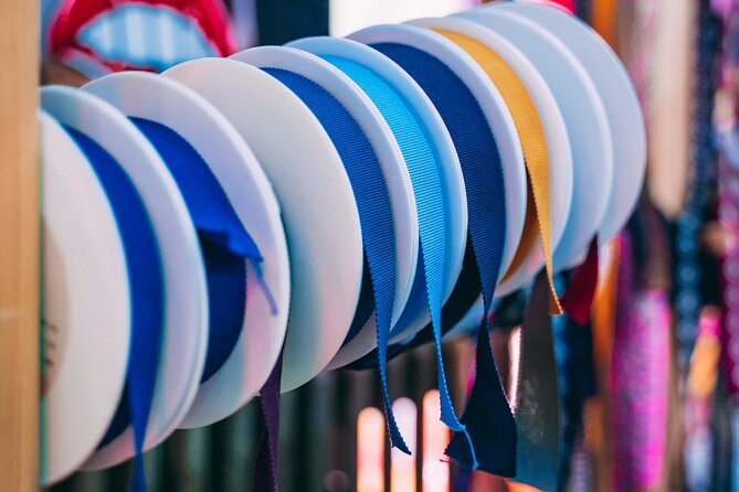 Craft a unique souvenir hat with Lady Gaga’s renowned hatmaker - Taking control of your design with decorations