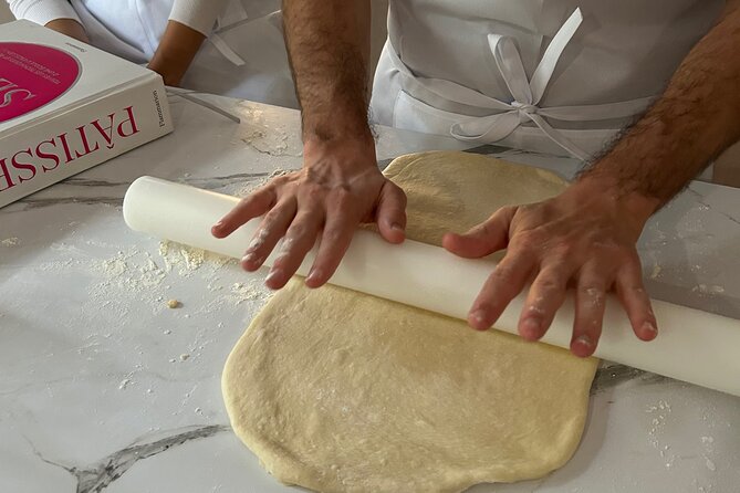 Croissants and pains au chocolat with a pastry chef in Paris - What you eat during class (and why it matters)