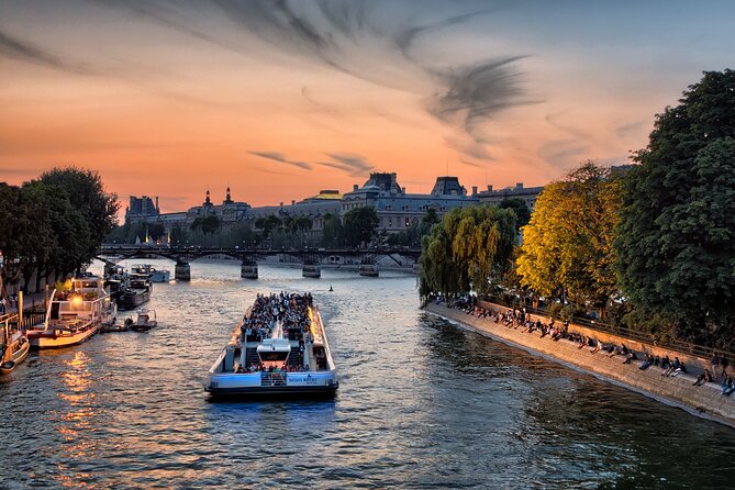 Dark Paris Myths & Legends Private Walking Tour - Why This Dark Paris Myths Tour Works So Well on Foot
