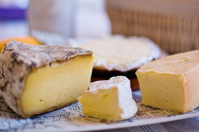 Devour Paris Food Tour : Montmartre Like a Local - Stop 5: Fromagerie Flocon for a cheese tasting you’ll use later