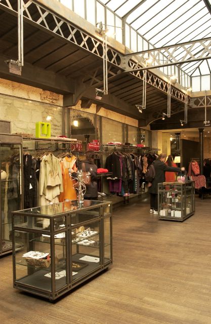 Discount Couture: ultimate Paris Shopping 2h30 walking tour - The 3-hour walking format: enough time to find deals, not enough to browse forever