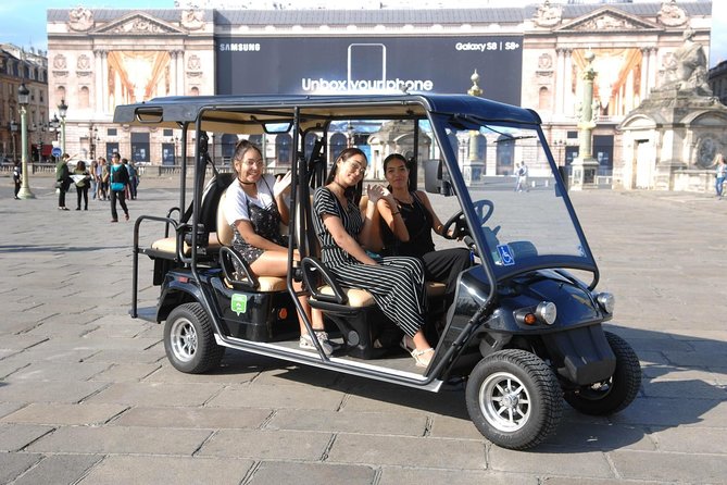 Discover Paris in electric golf carts - Day and night rides: when timing changes what you see