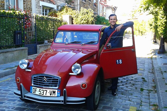 Discover Paris with a Local in his Unique Vintage Car - Champs-Élysées: The Famous Avenue, Seen From a Classic Car