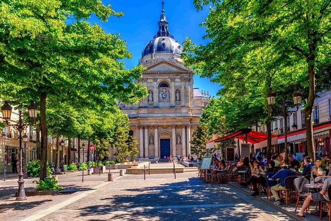 Discover the Latin quarter - Where you start and where you end (and why it helps your day)