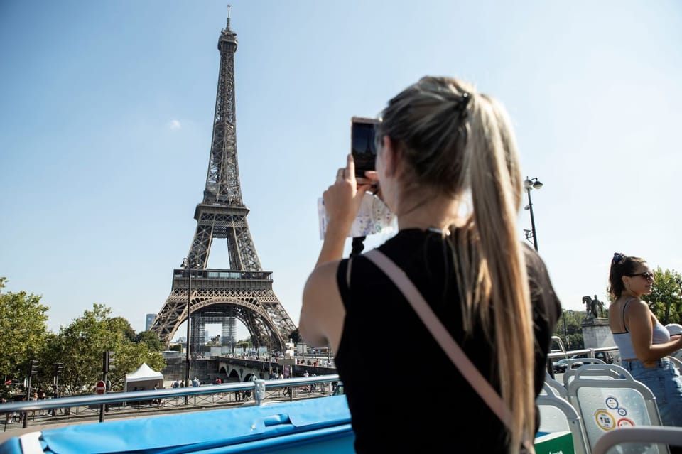 Disneyland Paris: Bus Sightseeing Tour in Paris - The ride into Paris: why going “straight to the Eiffel Tower” is worth it