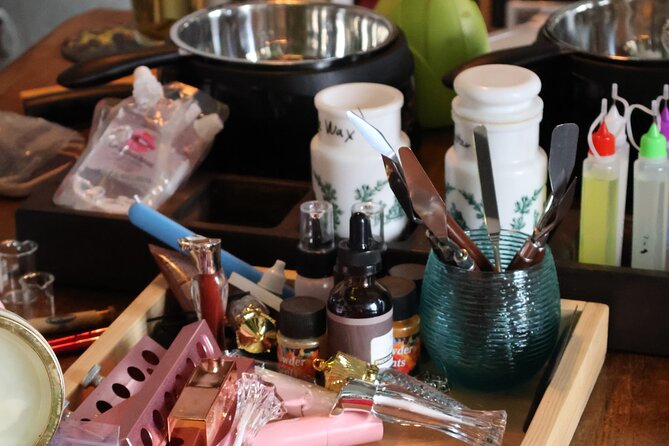 Eco-Friendly Lipstick Making Workshop in Paris - Group size in Paris workshops: why max 8 matters
