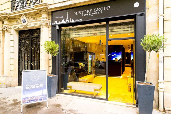 Eiffel Tower Dedicated Reserved Access Top or 2nd floor by lift - Spending as long as you want on the second level
