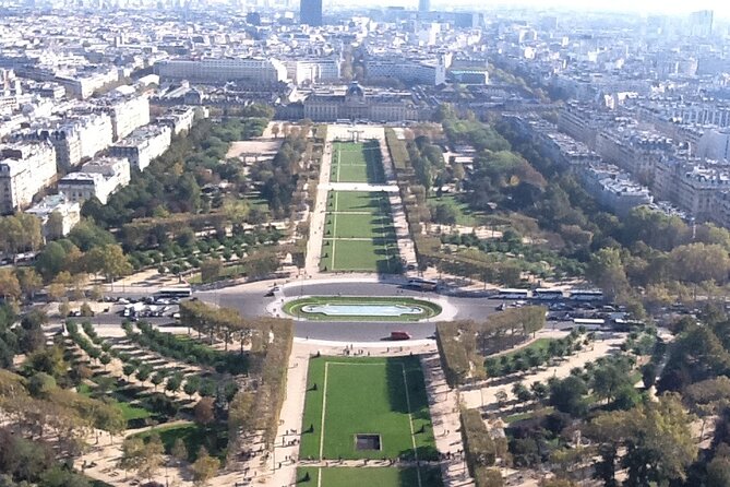 Eiffel Tower Guided Elevator Tour (Top Floor or 2nd Floor Option) - When lines still happen: how long to plan on real Eiffel Tower days