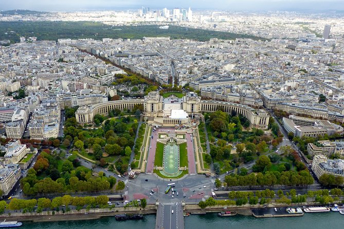 Eiffel Tower Lift Access with Optional Summit and Seine Cruise - Optional summit: when going to the very top is worth it
