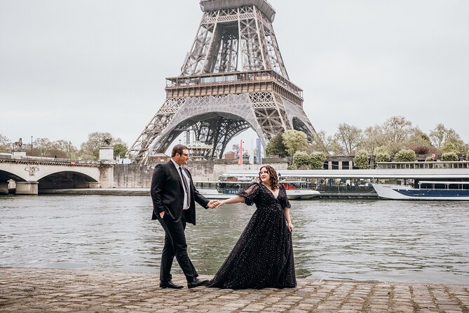 Eiffel Tower Private Photoshoot With a Professional Photographer - Weather and the Eiffel Factor
