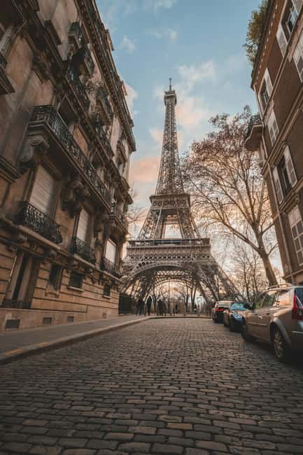 Eiffel Tower Reserved Access with Photoshoot stops - First Photo Stop Magic: Passerelle Debilly’s Eiffel Angle