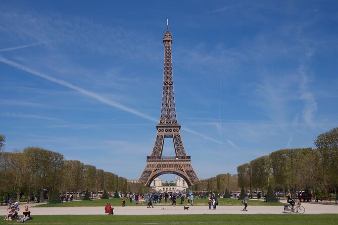 Eiffel Tower Summit Semi-Private Guided Tour - Summit time: the views, plus what your guide helps you spot