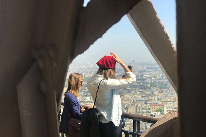 Eiffel Tower Tour by Lift and Seine Cruise - The Real Value of a Lift + Seine Combo