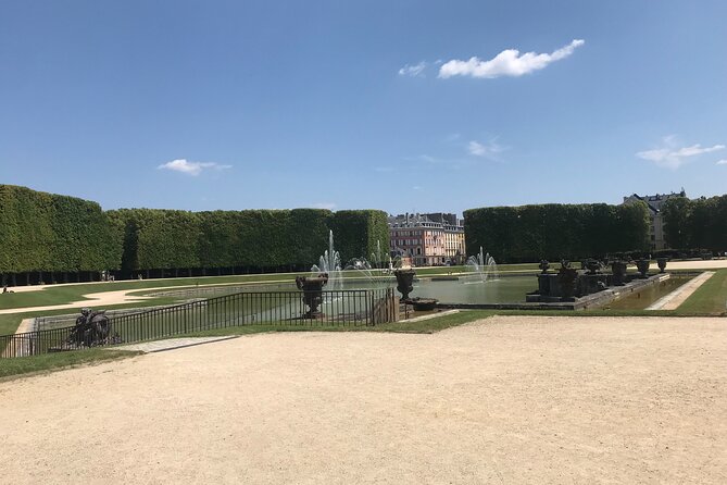 Electric 2-wheeler tour of the Chateau Park and Gardens - Étoile Royale and the Ride Back Through Old Versailles